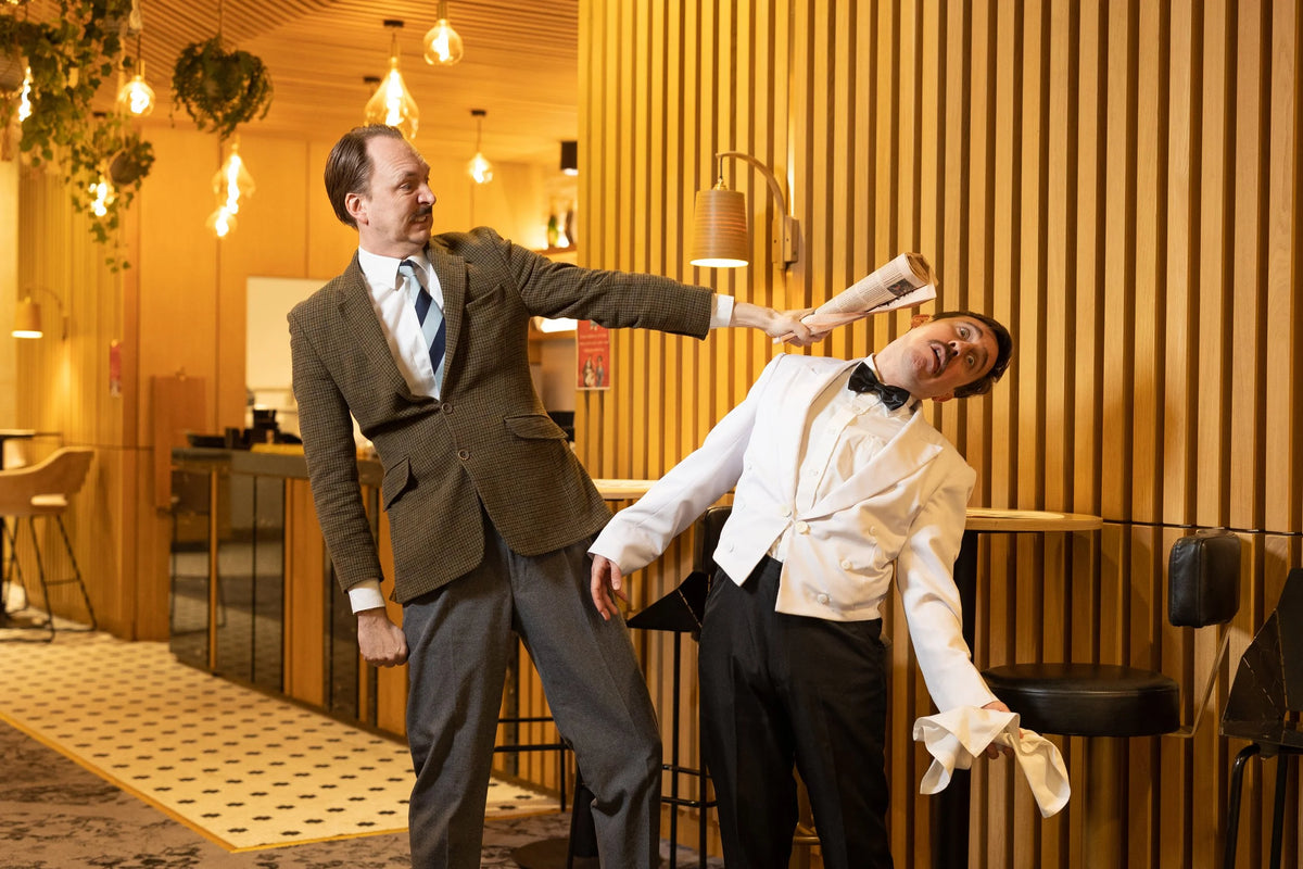 Faulty Towers: The Dining Experience