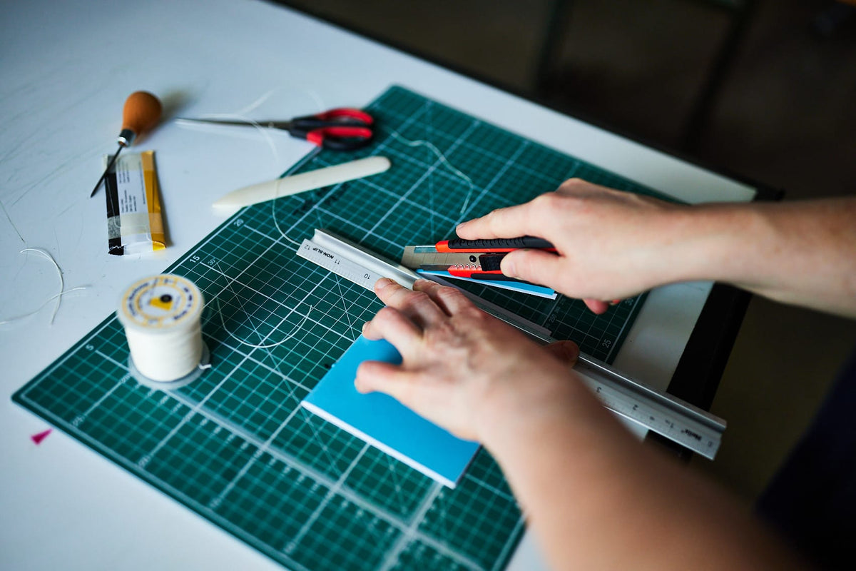 Traditional Bookbinding (The Art House)